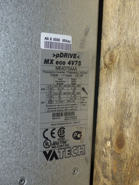 schneider pdrive mx eco 4v75 me4d75aaa inverter  75kw-111kva-100hp s.Bilder