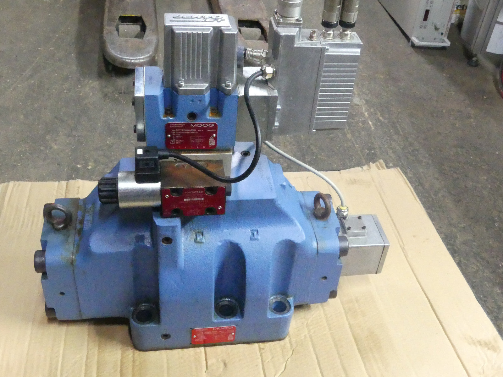 MOOG D675-0018-0001 / P15HXDW6SE92-KEK1A2 / D675P0018-0001 / G15HOWO4NE92-KEQ1A2