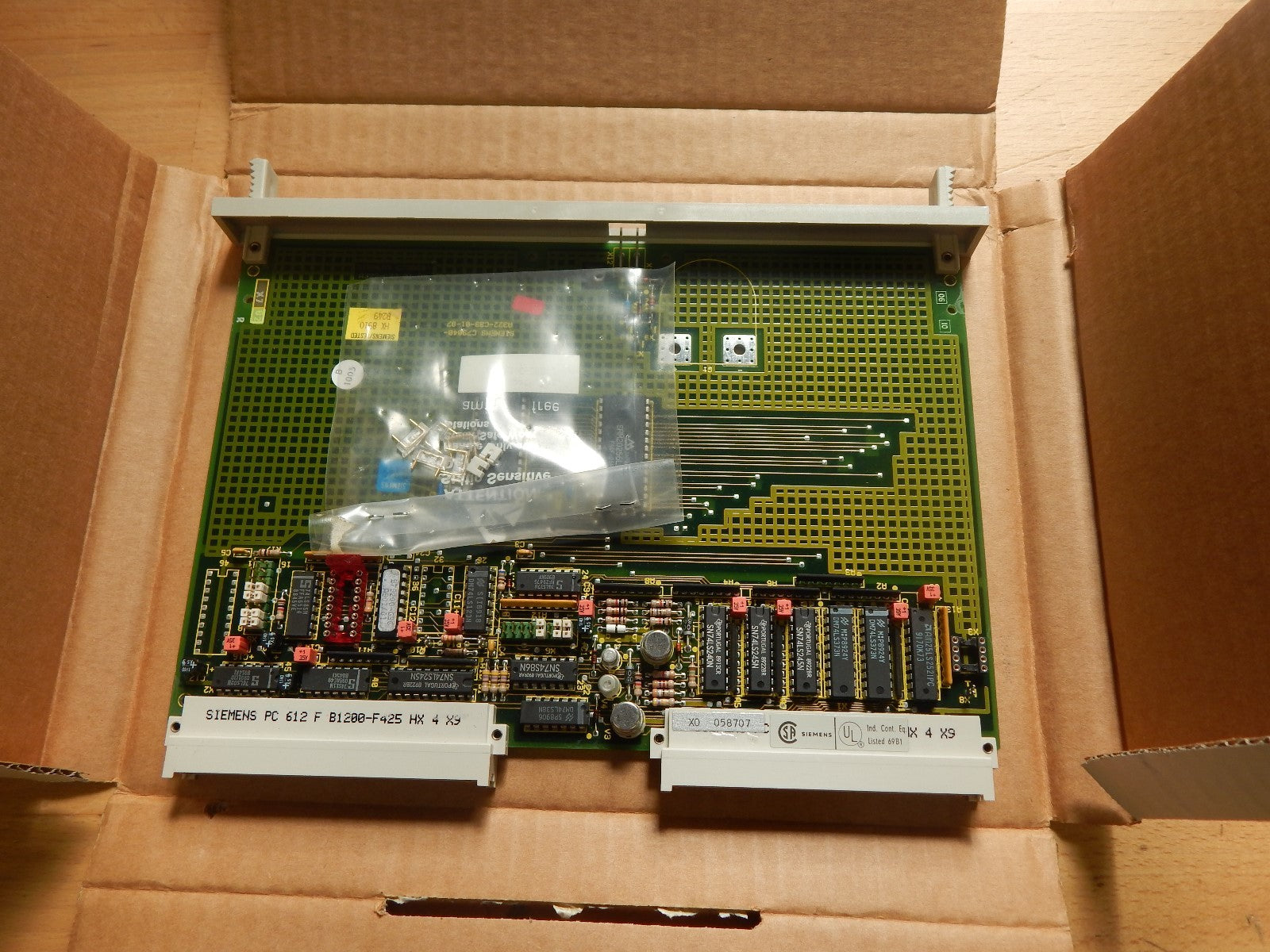 Siemens S5 6ES5340-3KB42   6ES5 340-3KB42 