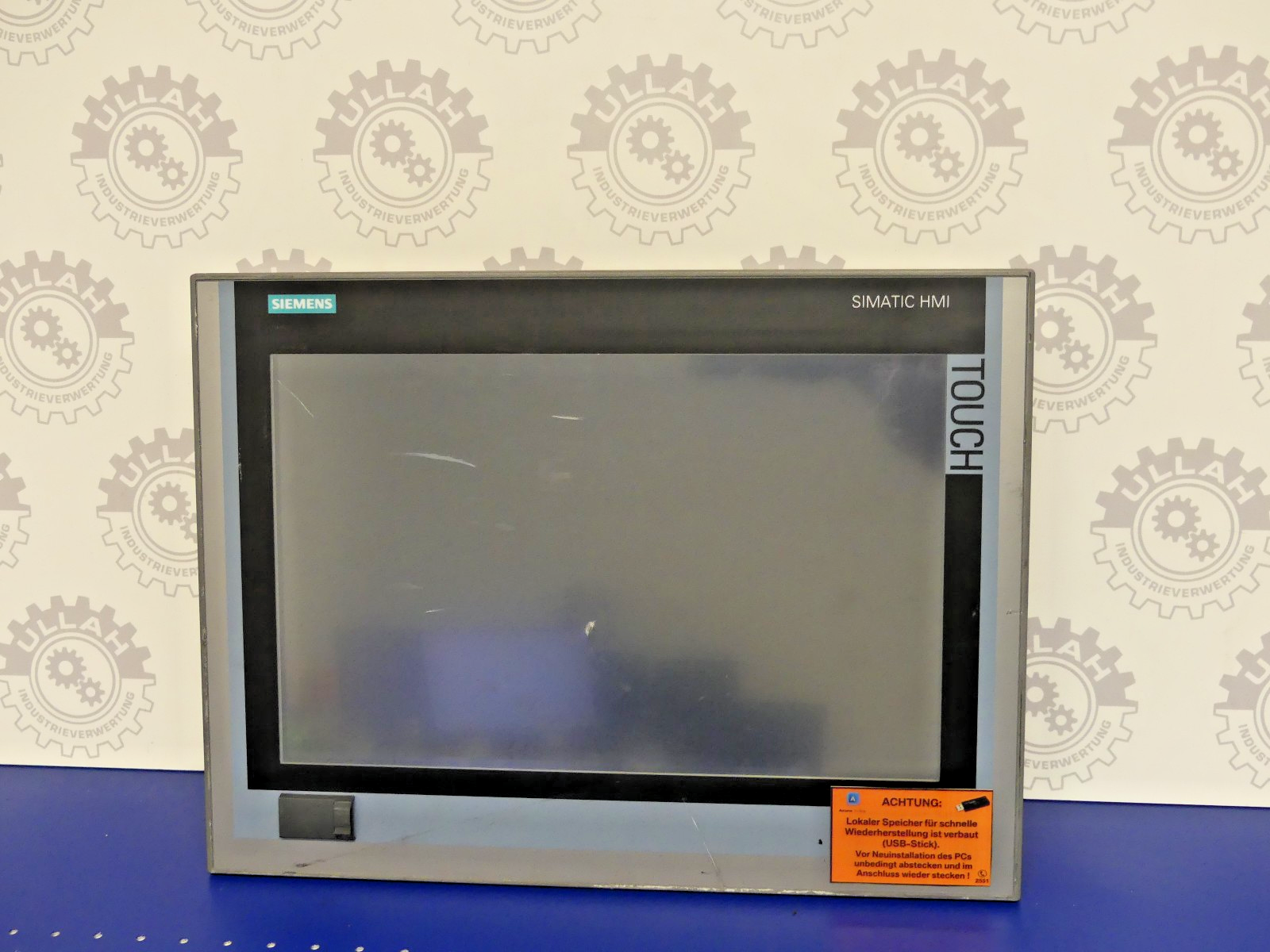 SIEMENS SIMATIC IPC477D 6AV7240-3BC04-0HA0