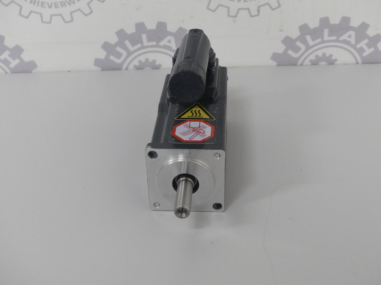 Beckhoff AM8111-0F20-0000