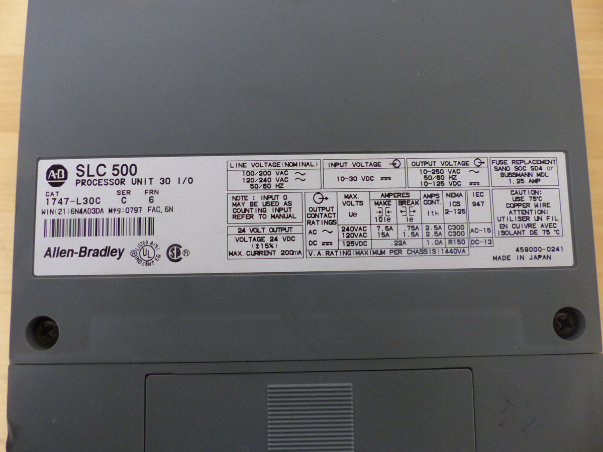 ALLEN-BRADLEY SLC 500 PROGRAMMABLE CONTROLLER leicht beschädigt, s. Bilder
