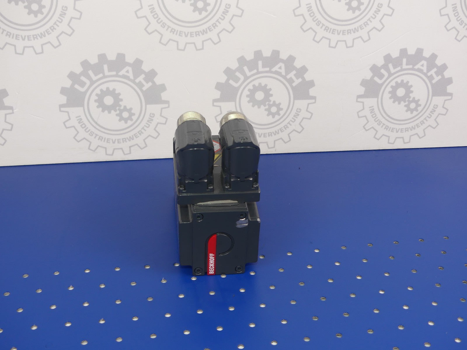 BECKHOFF AM8021-0B30-1001