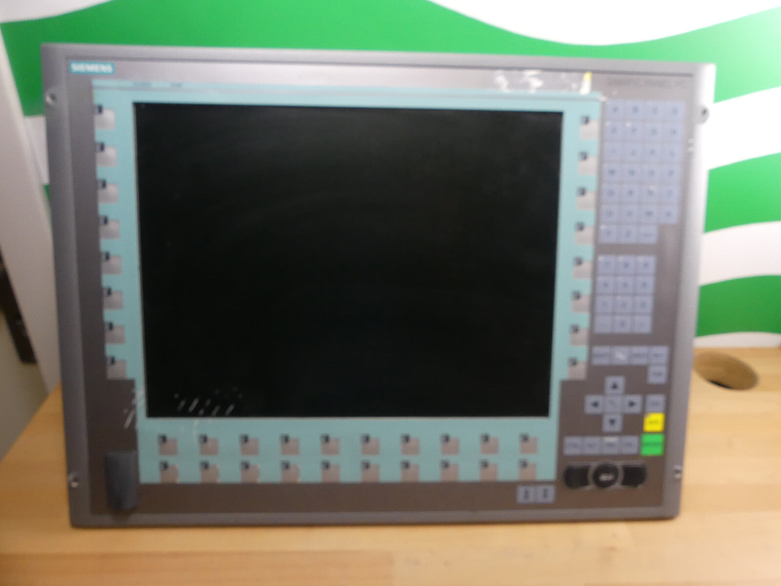 SIEMENS SIMATIC 6AV7803-0BC20-1AA0 6AV7 803-0BC20-1AA0 Panel PC 677 15"