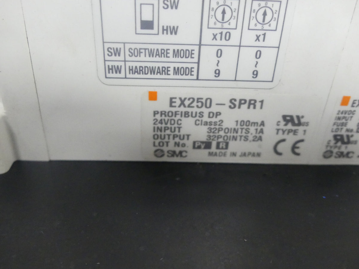 SMC SI Unit EX250 - SPR1 ProfiBus EX250SPR1+4XEX250-1E3+VQC1-QQ162 s.Bilder