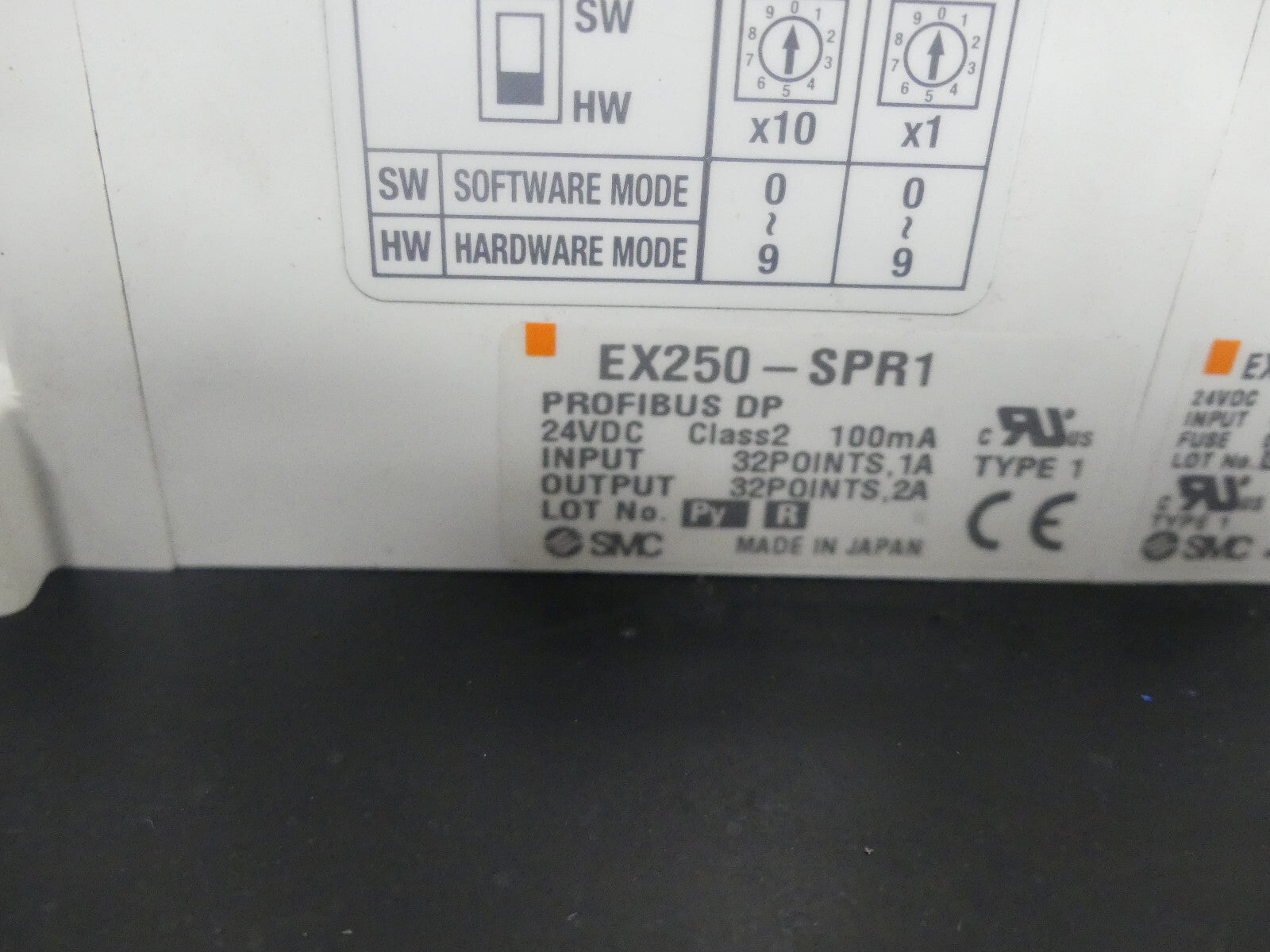 SMC SI Unit EX250 - SPR1 ProfiBus EX250SPR1+4XEX250-1E3+VQC1-QQ162 s.Bilder
