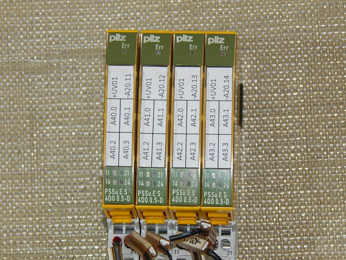 4x Pilz, PSSu E S 4D0  0-5, PSSu E S 4D0  0.5, 312406, I/O Modul Used