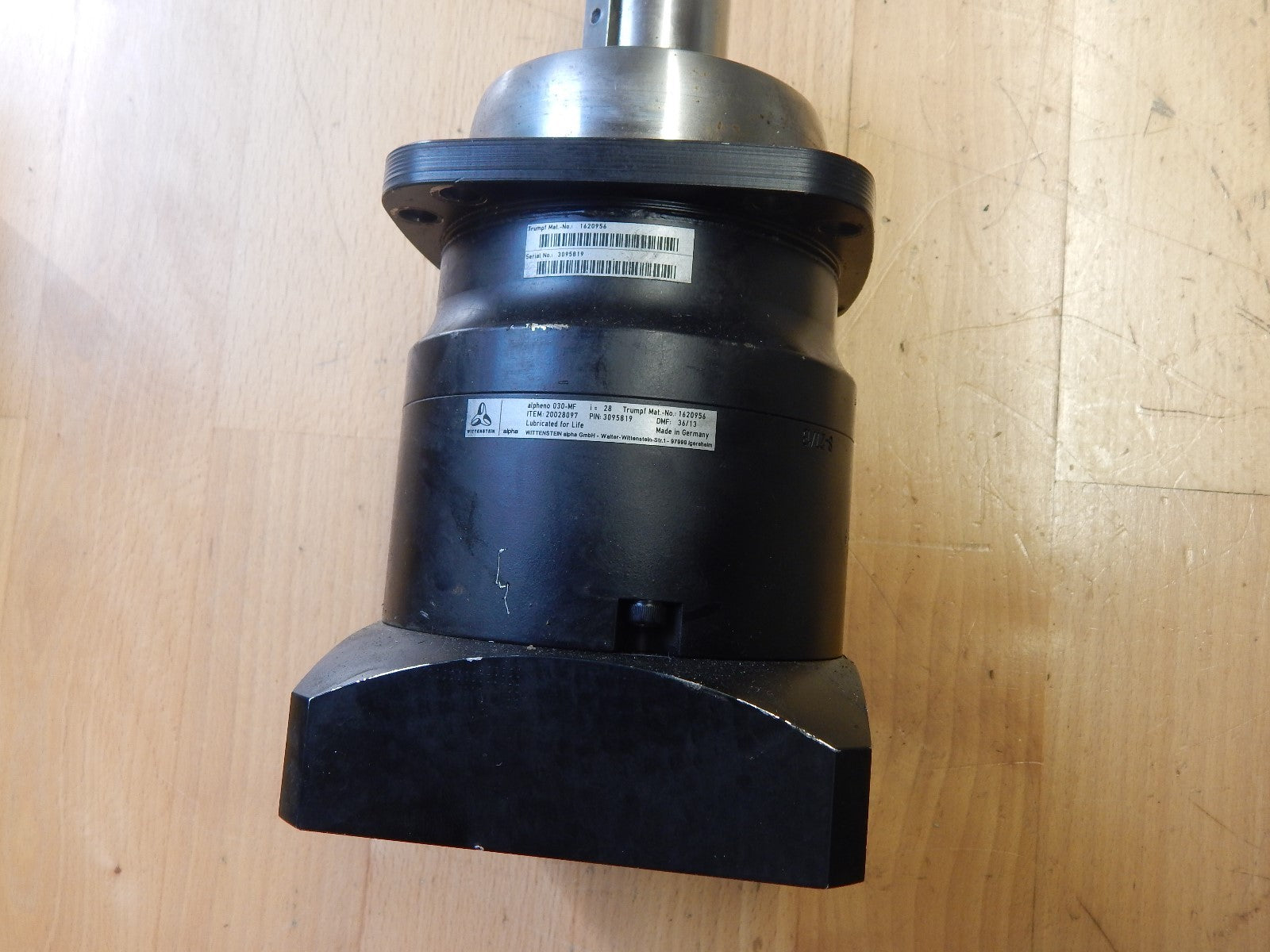 Wittenstein / alpheno Planetengetriebe  030-MF Ratio: i=28 