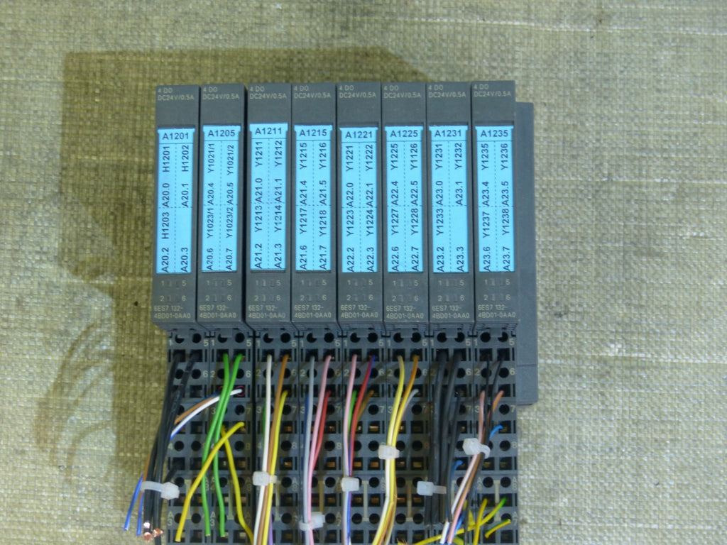 8x Siemens 6ES7 132-4BD01-0AA0 // 6ES7132-4BD01-0AA0