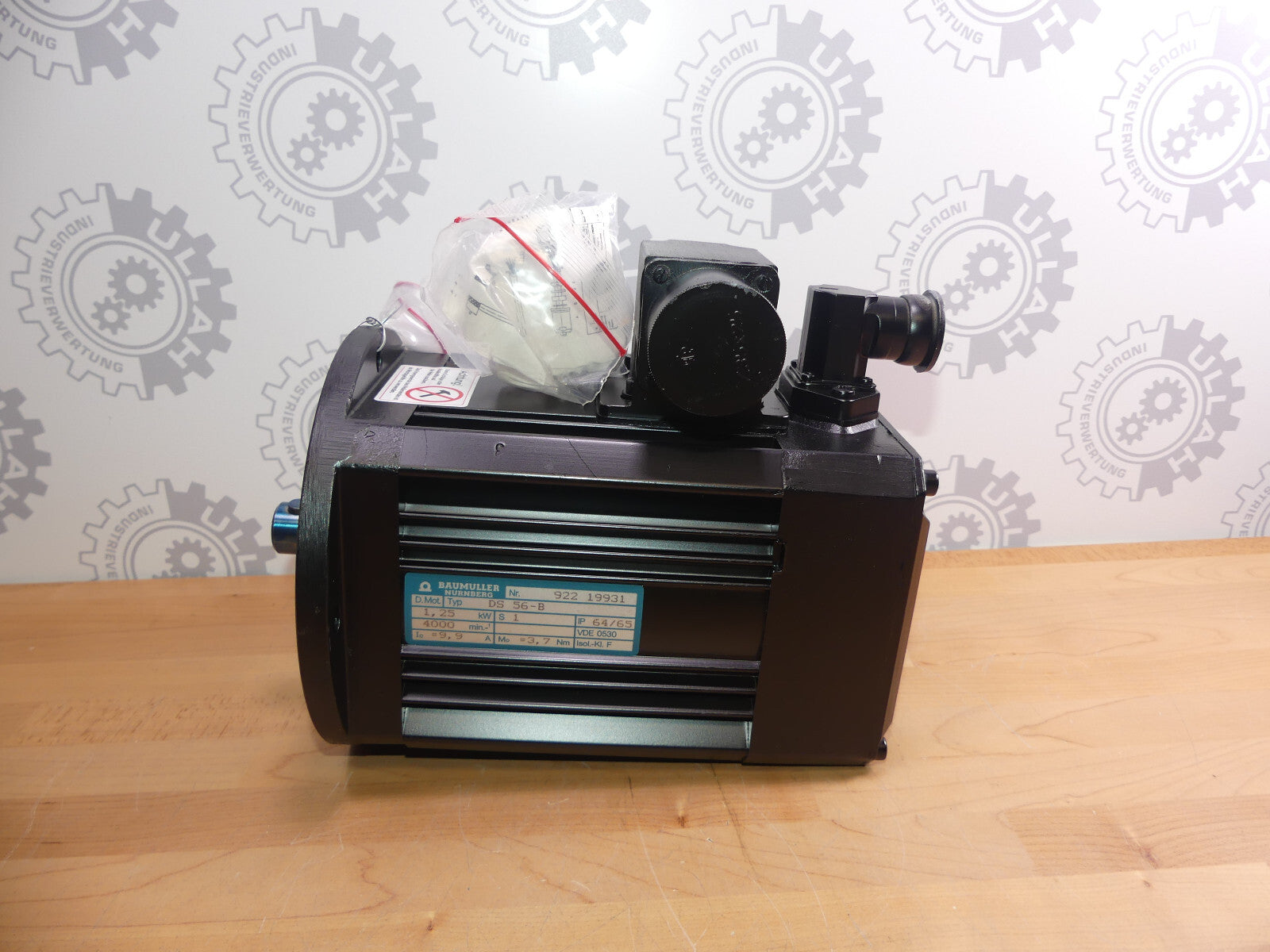BAUMULLER DS56-B  DS 56-B Synchronous Motor