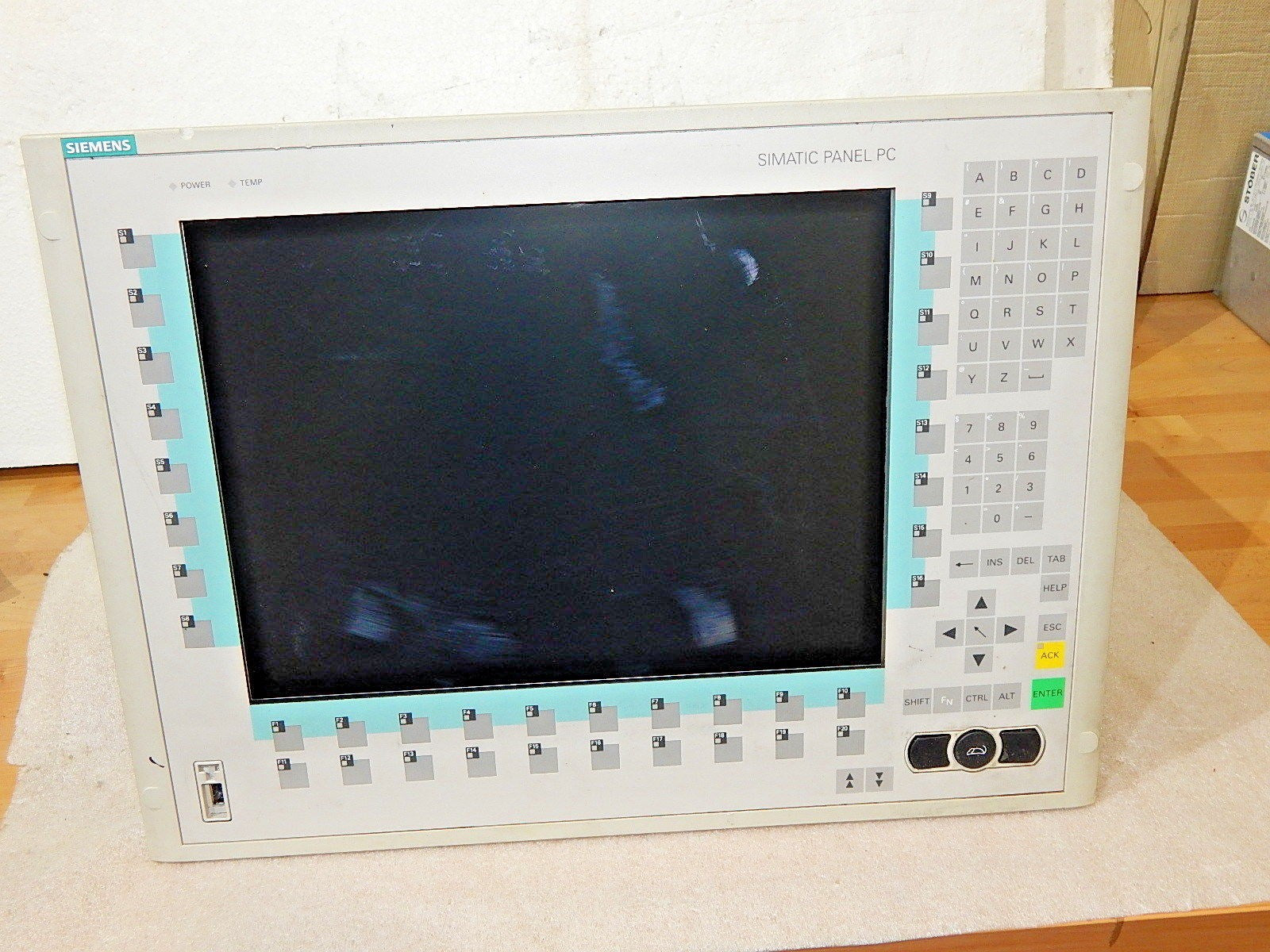 Siemens Simatic Panel PC 870   6AV7705-3DC00-0AD0 