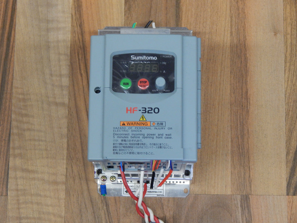 Sumitomo HF-3202-A75-W  Frequenzumrichter