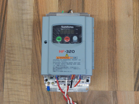 Sumitomo HF-3202-A75-W  Frequenzumrichter