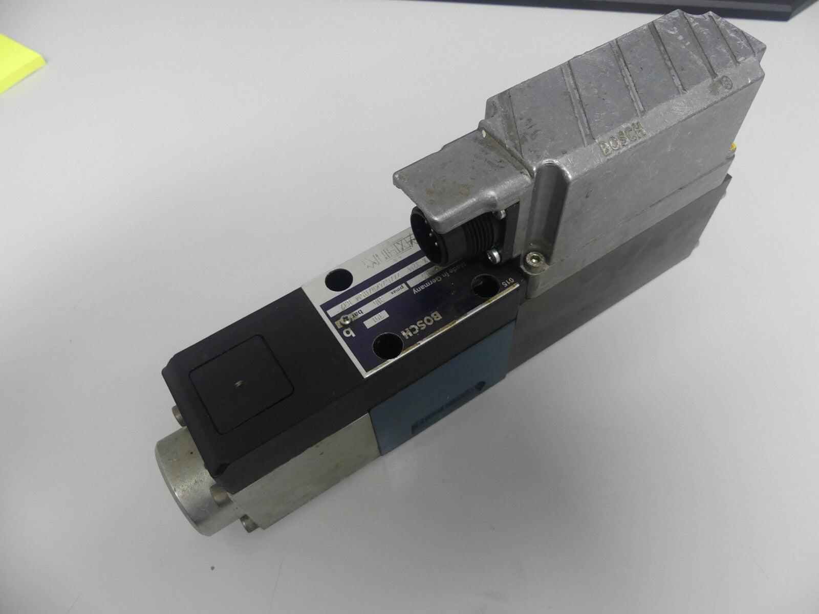 Bosch 4WRPEH 6 X 32 -2X/G24K0/B5M-832