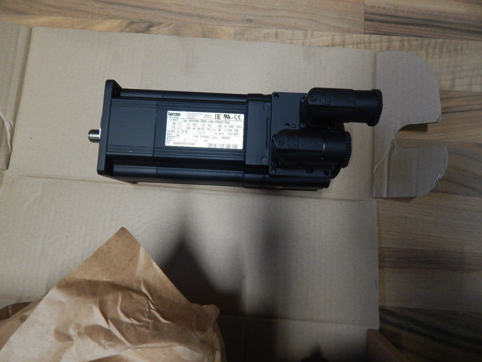 LENZE Servomotor MCS 09H60-RS0B0-A14N-ST5S00N-R0SU OVP 