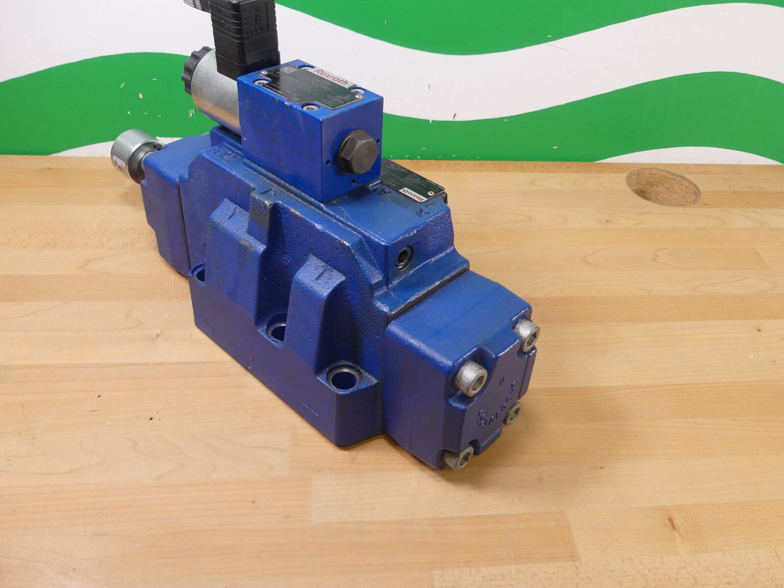 Rexroth  4WE 6 JA62/EG24K4    H-4WEH 25 EA68/6EG24k4QM0G24 s.Bilder