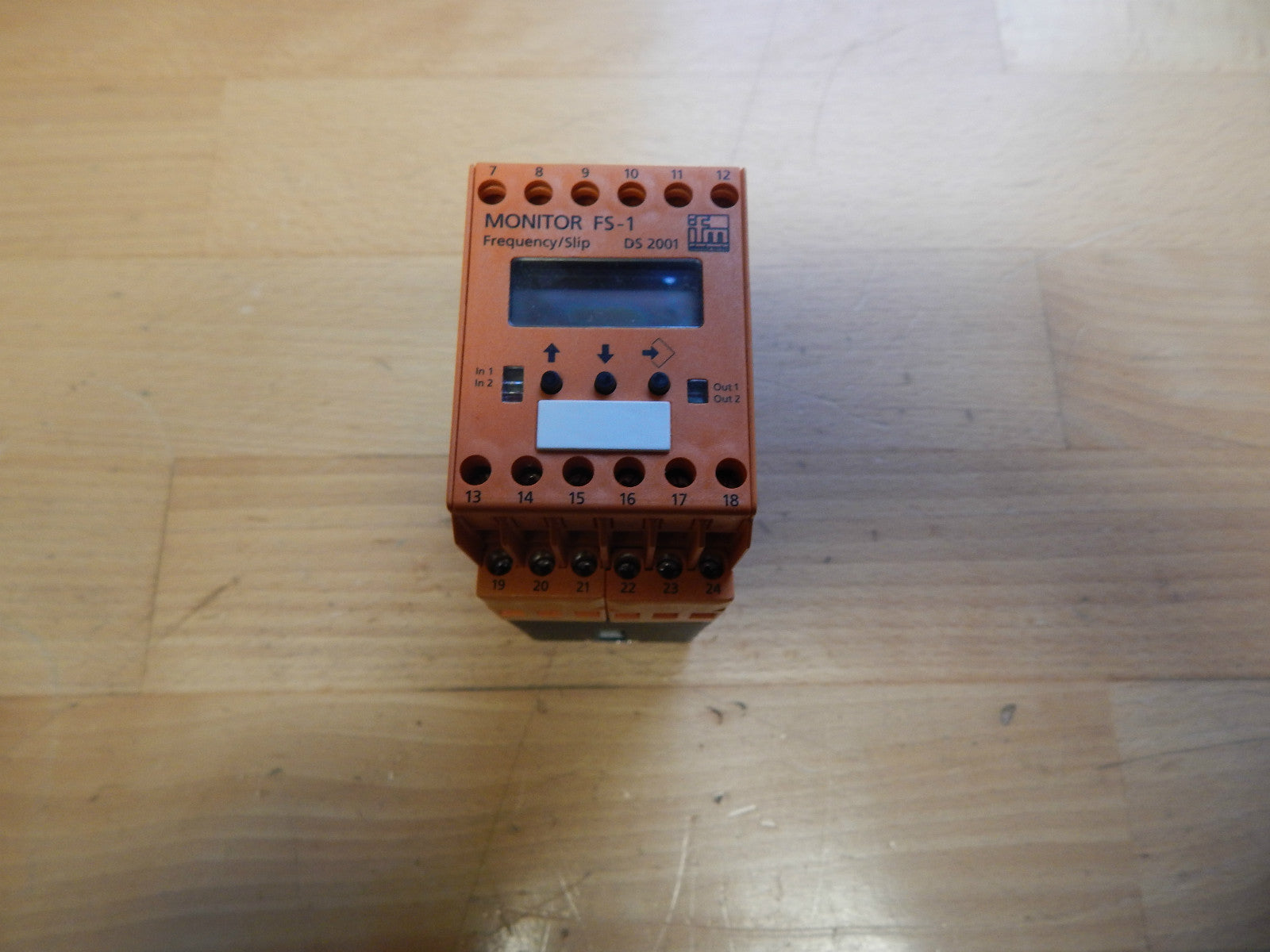 ifm electronic  DS2001 MONITOR FS-1  DS 2001