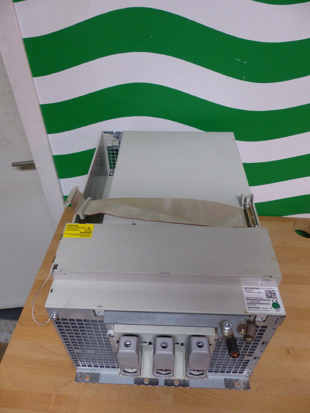 Siemens 6SN1124-1AA01-0FA1   6SN11241AA010FA1  Ver: A