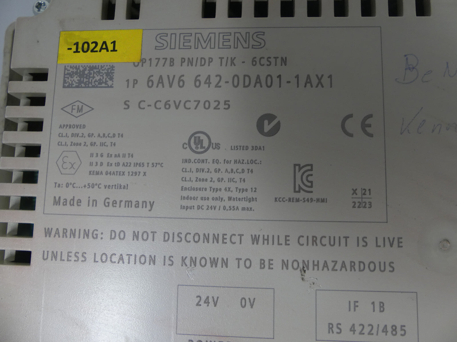 Siemens 6AV6 642-0DA01-1AX1 leicht beschädigt S. Bilder