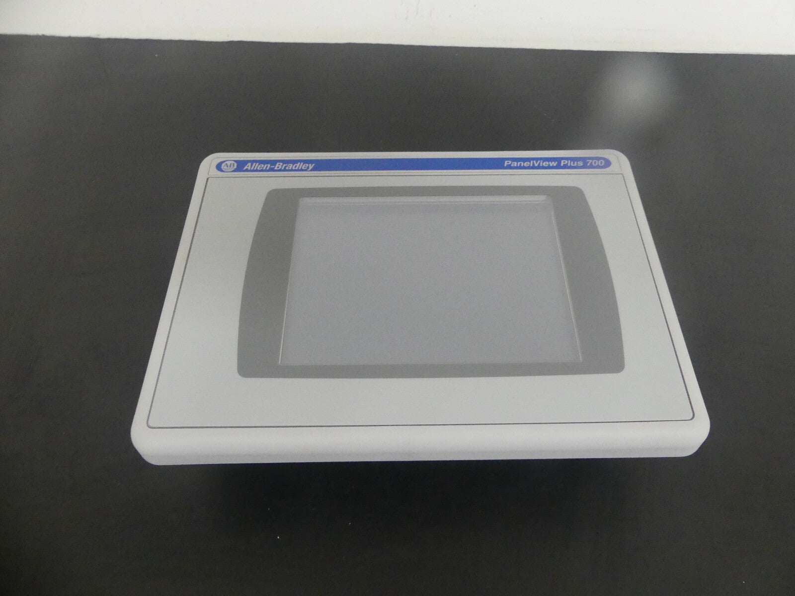 Allen Bradley 2711P-T7C4D8