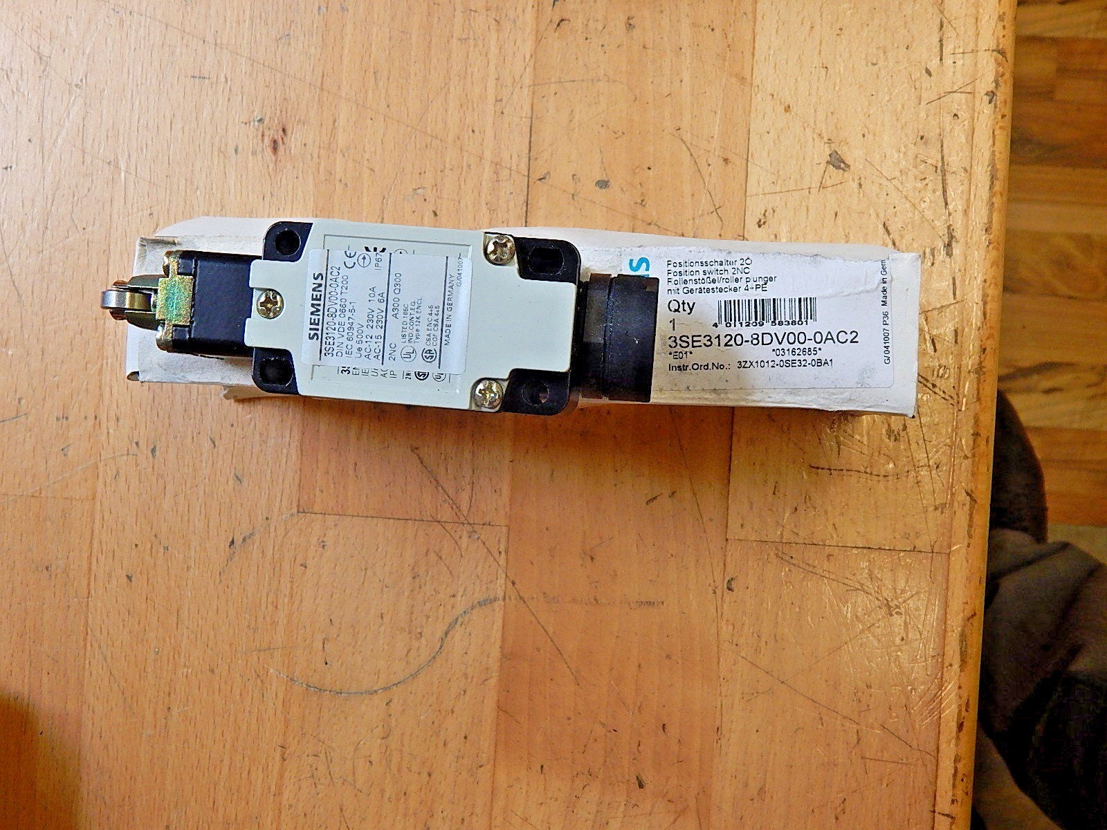  Siemens 3SE3120-8DV00-0AC2  Positionsschalter Unbenutzt