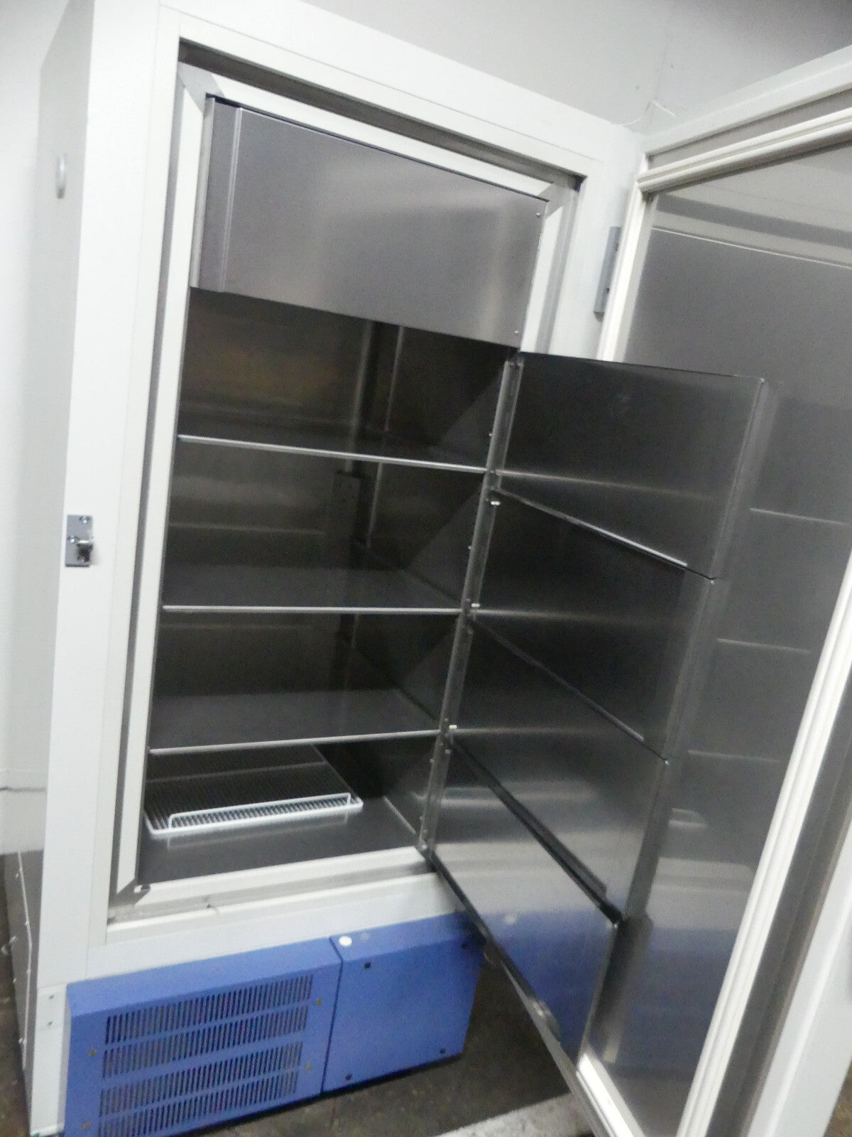 Thermo SCIENTIFIC TS 586e