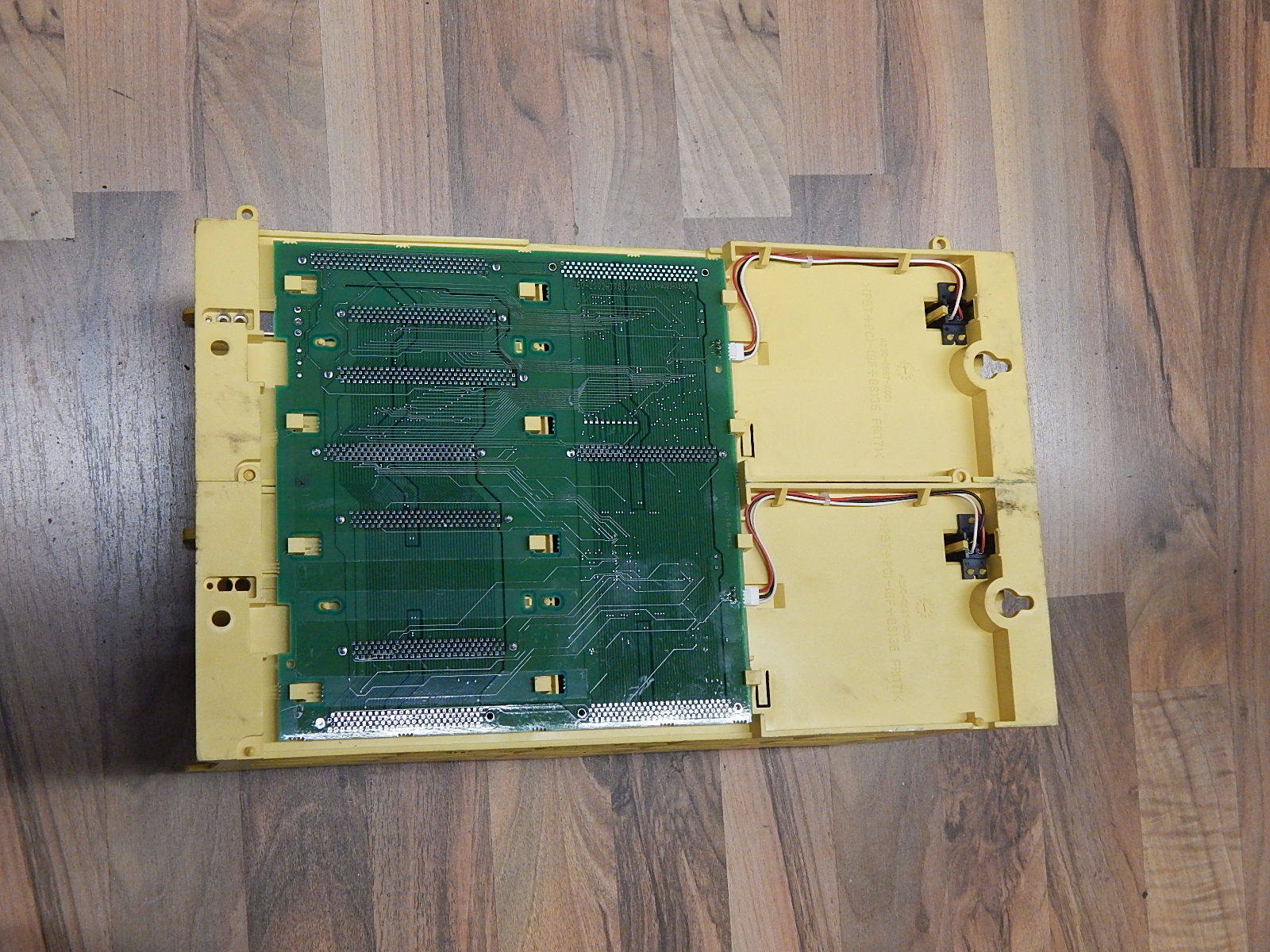 Fanuc A05B-2400-C061 Rack Backplane  Used