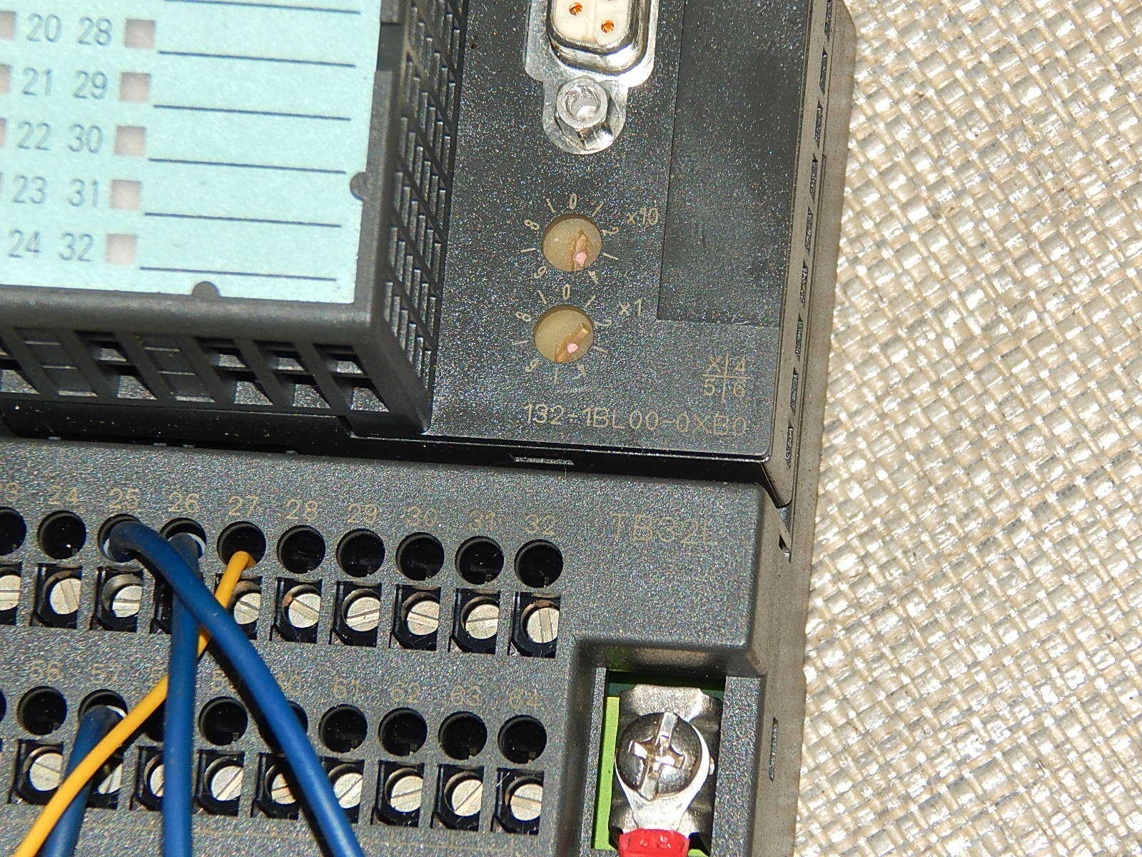 Siemens Simatic S7 6ES7 132-1BL00-0XB0 E: 3 + 6ES7193-1CL00-0XA0  E:1  used