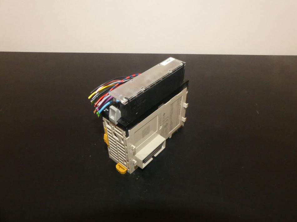 Omron CJ1W-ID211