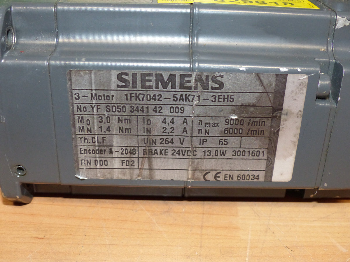 Siemens 1FK7042-5AK71-3EH5   1FK70425AK713EH5  used