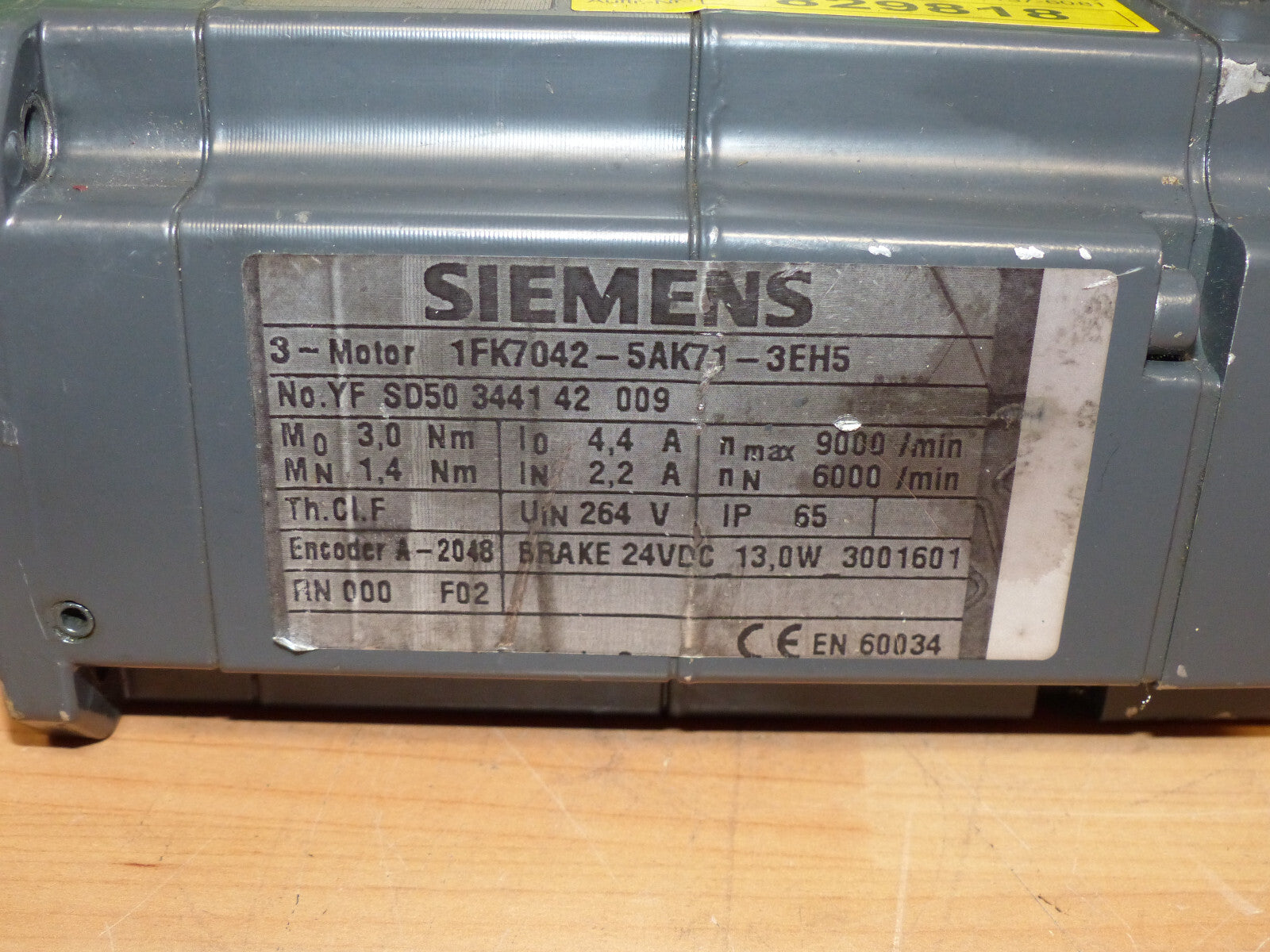 Siemens 1FK7042-5AK71-3EH5   1FK70425AK713EH5  used