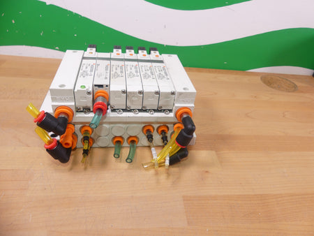 SMC 2x VQ2100R-5 + VVQ2000-P-1-N9 + VQ2200-5  2x VQ2100-5 s.Bilder