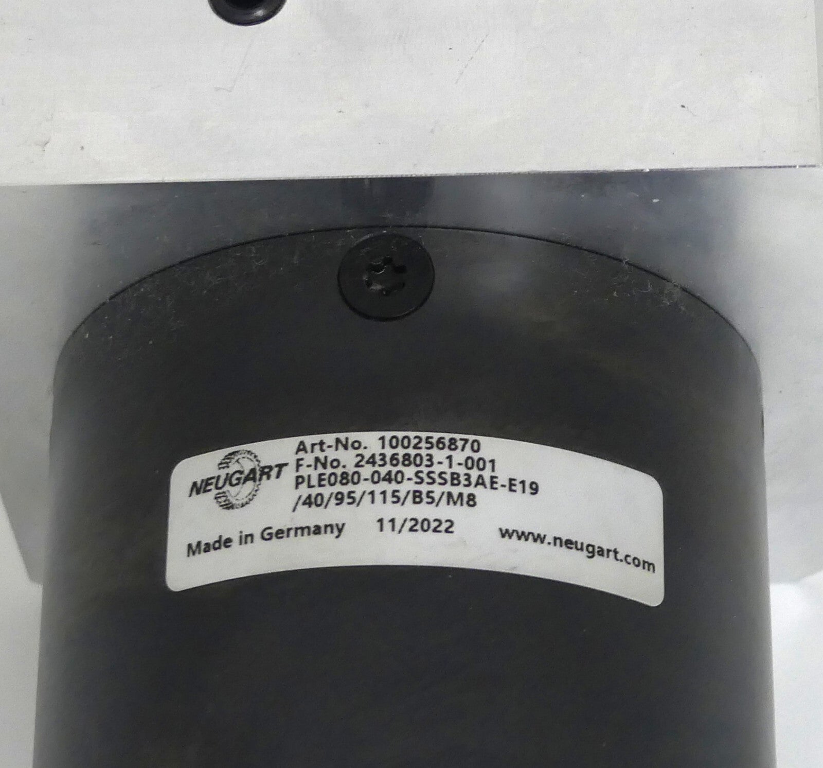NEUGART PLE080-040-SSSB3AE-E19 ( NEUWERTIG )