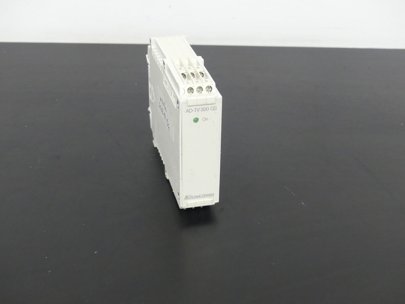 ADAMCZEWSKI AD-TV 300 GS Normsignal-Trennverstärker