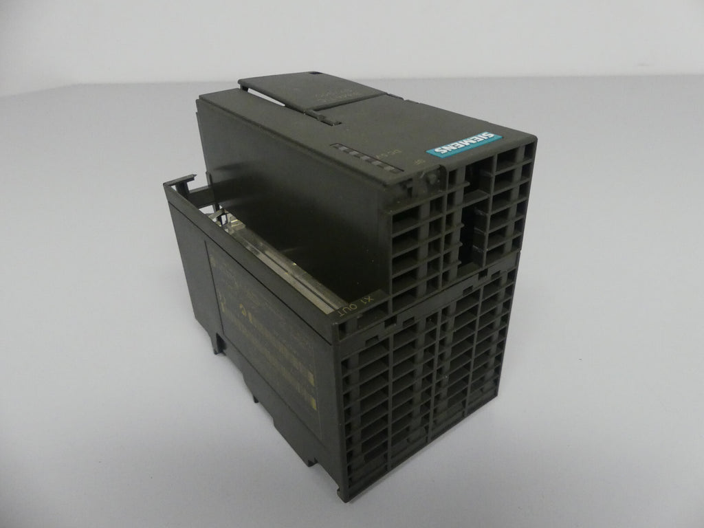 SIEMENS 6ES7 361-3CA01-0AA0 LEICHT BESCHÄDIGT, S.BILDER