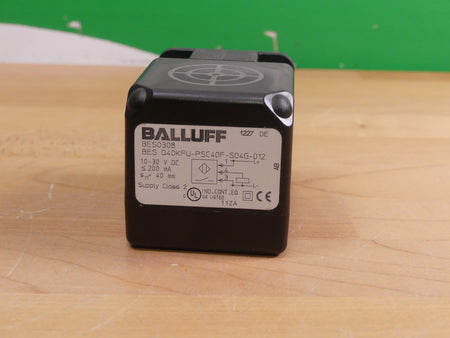 BALLUFF BES Q40KFU-PSC40F-S04G-012
