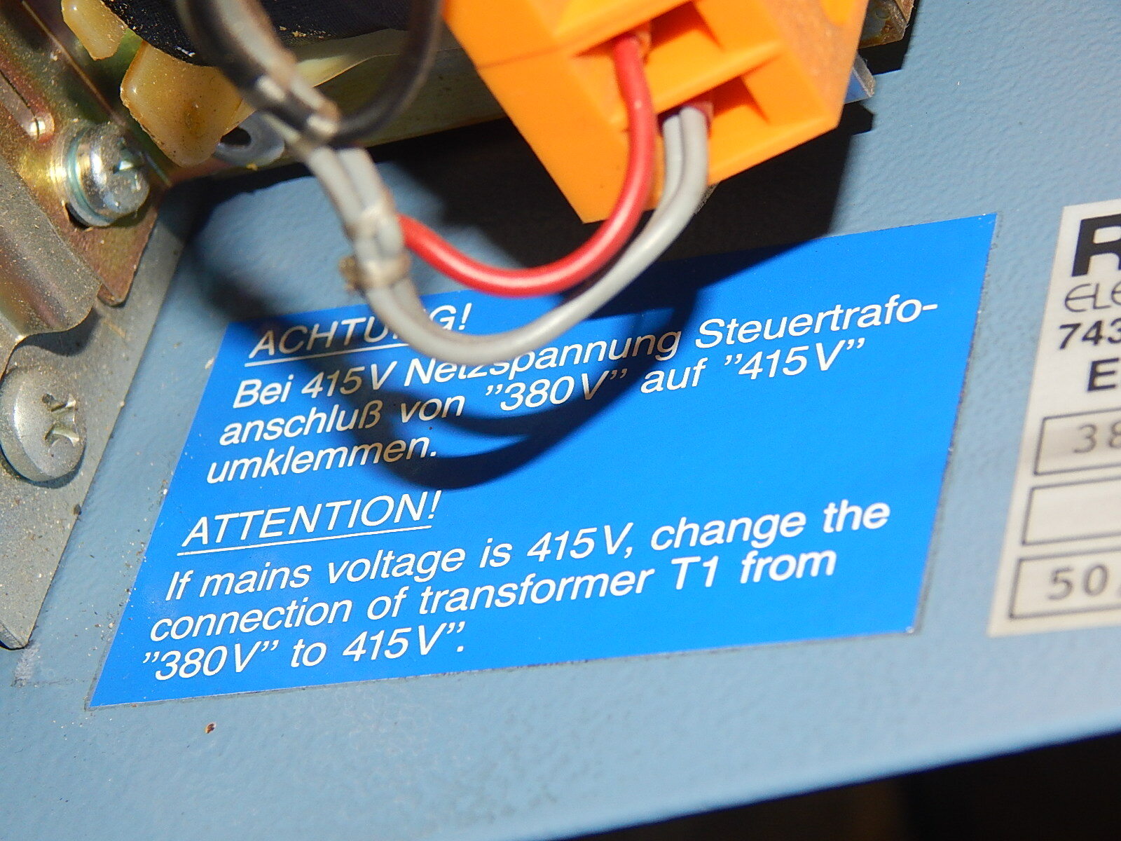  Frequenzumrichter Refu Typ: 317/05  61-2209-15   A 8/12  0-500Hz used