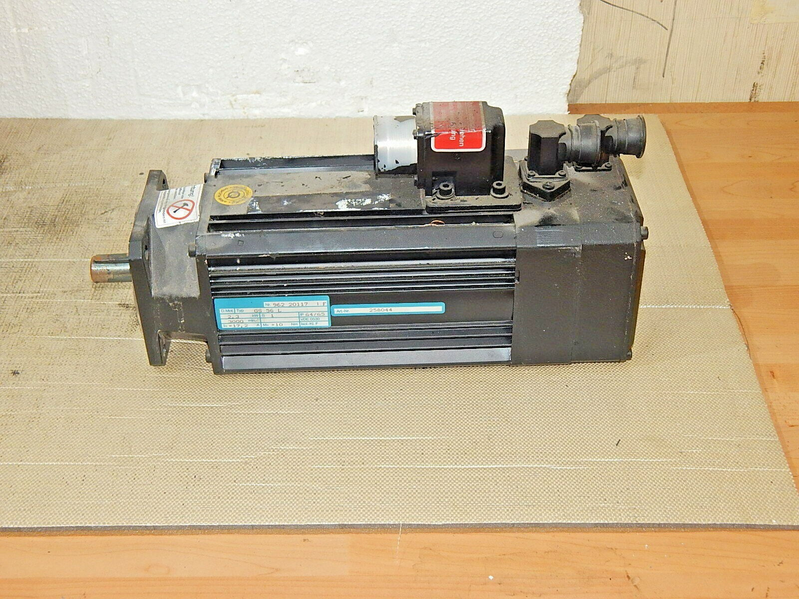  SERVOMOTOR GS56-L //  GS 56 L  2,3KW  3000RPM BAUMÜLLER  Art-Nr.258044