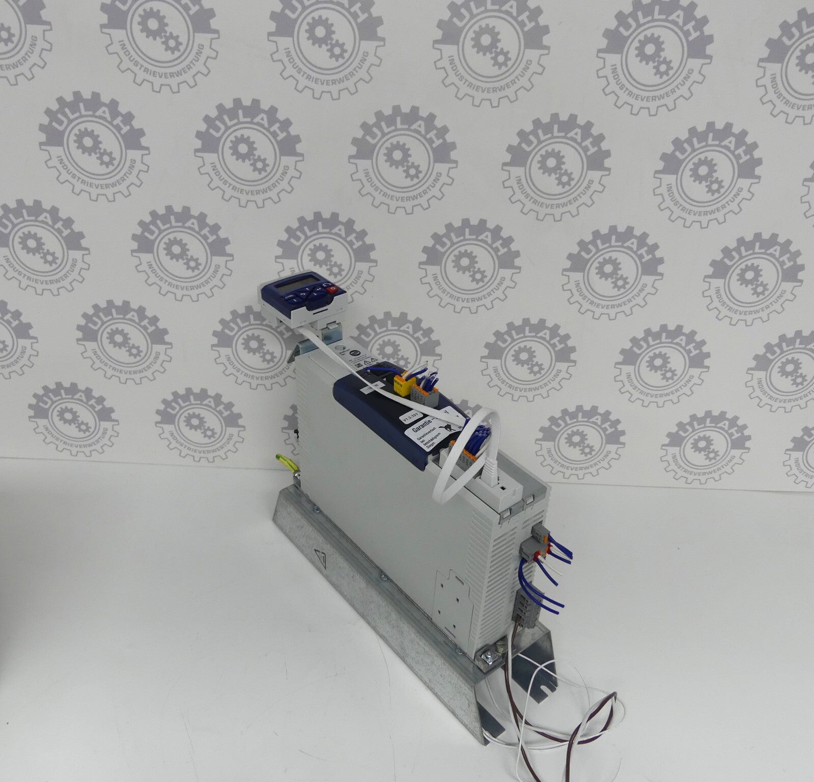 LENZE EF3220T EF3220T-0000-1001-00