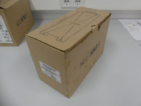 Emerson Unidrive 1,5 KW  M300-024 00042 A101 00 AB100