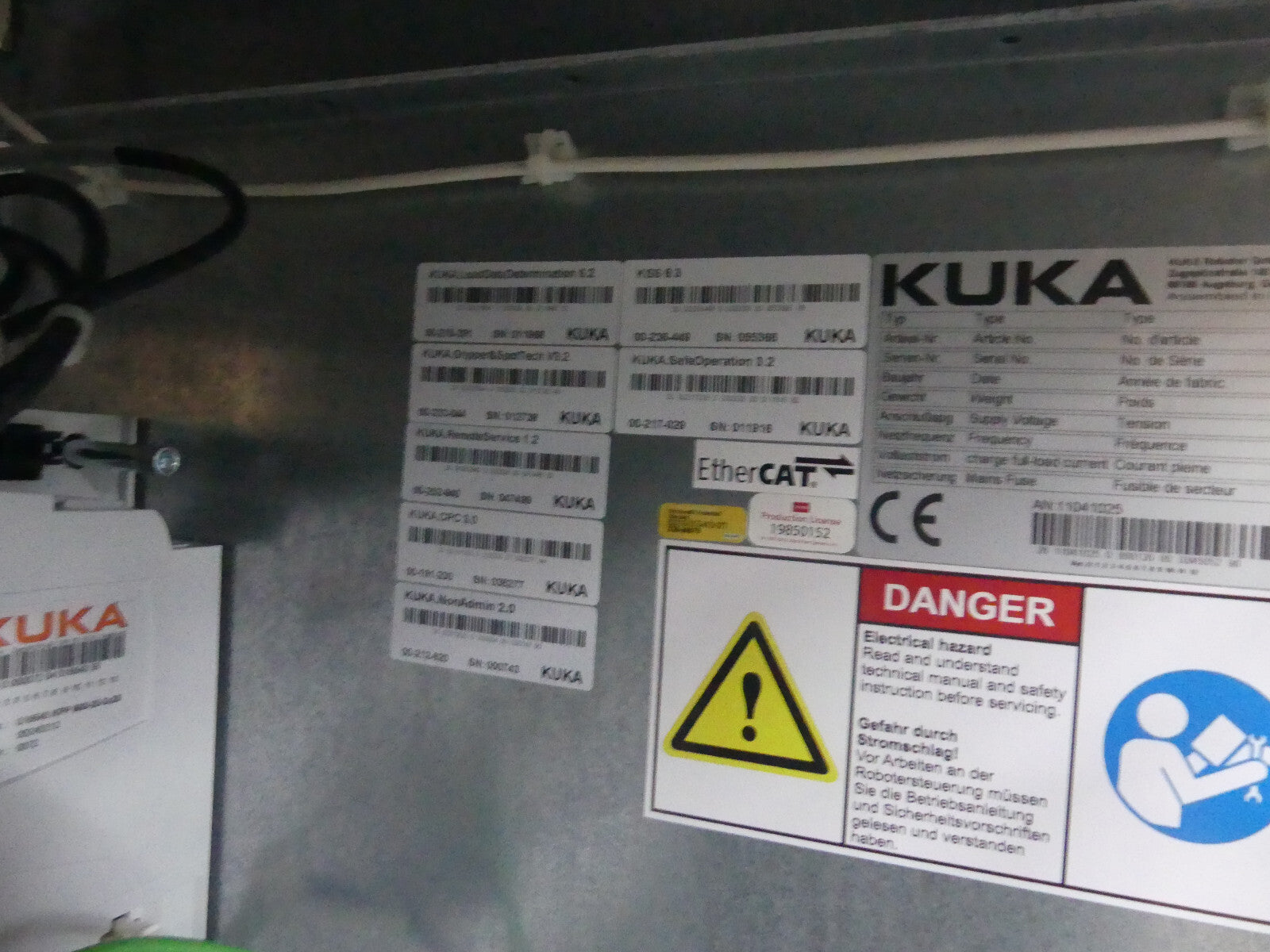 KUKA Industrieroboter KRC4  KR210 R2700 extra  KR210R2700 extr B.j: 09/2017 s.B