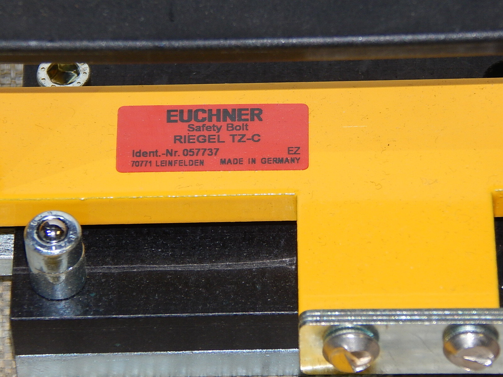 Euchner Riegel TZ-C  Sicherheit Bolt 057737 - Neu Ohne  Verpackung