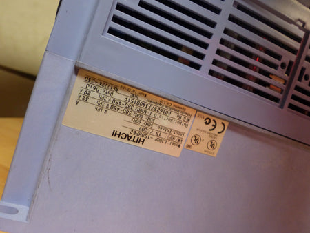 Hitachi Wechselrichter L300P-150HFE2 380V 15KW Beschädigt s.Bilder