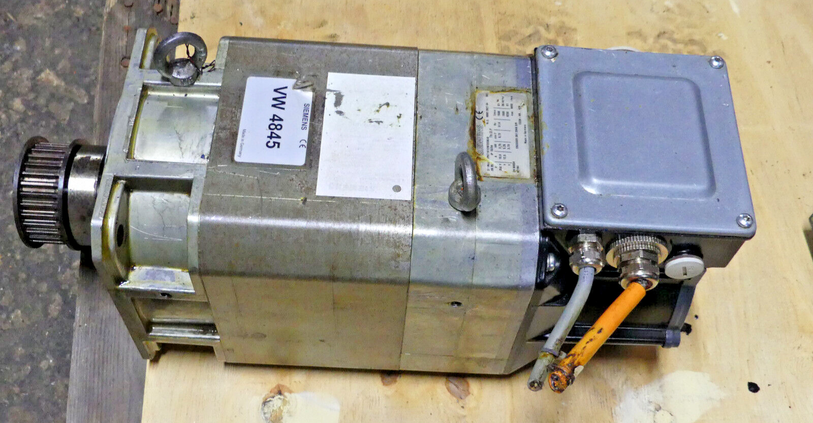 siemens 1PH7101-2NF32-0BJ0 used s.Bilder