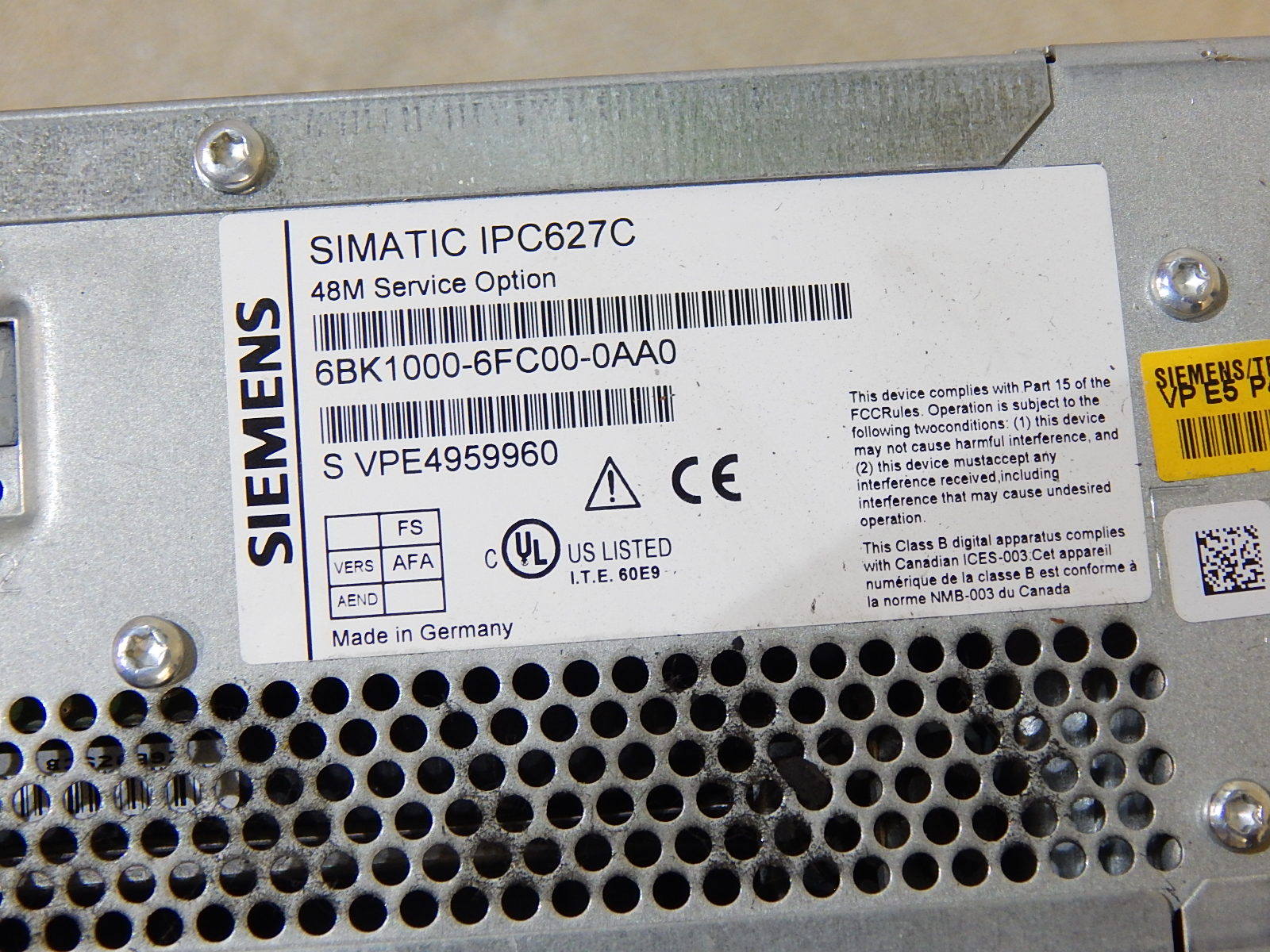 6BK1000-6FC00-0AA0 SIMATIC BOX PC  24V  SIEMENS Used
