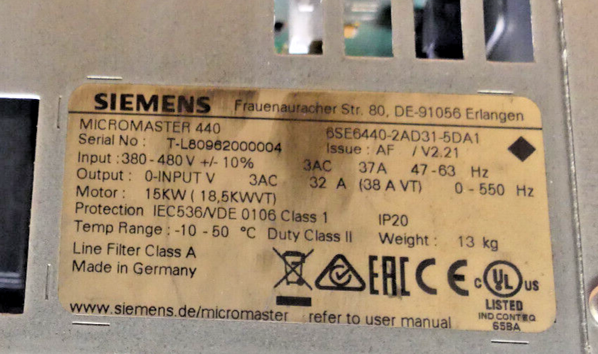 SIEMENS 6SE6440-2AD31-5DA1 6SE64402AD315DA1 MICROMASTER Defekt s.Bilder