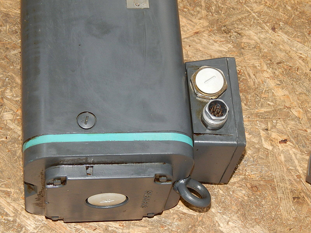SIEMENS 3~Permanent-Magnet-Motor 1FT5102-0AC01-0-Z Used