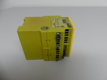Pilz PNOZ XV3.1 3/24VDC 3n/o 1n/c 2n/ot  ID No.: 774532
