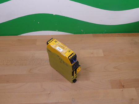 Pilz PNOZ m EF 4DI4D0R  772143