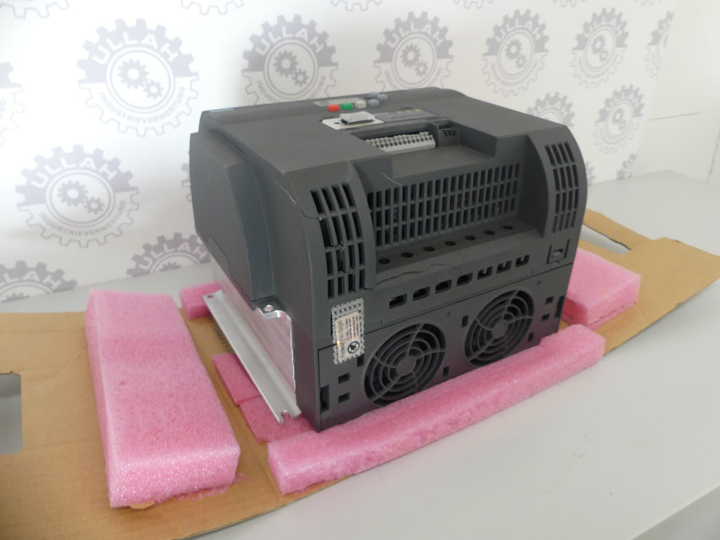 Siemens 6SL3210-5BE31-1CV0 leicht beschädigt S.Bilder